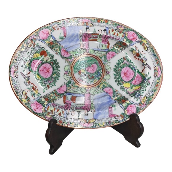 Rose Famille Other - Vintage Famille Rose Medallion Oval
Serving Platter, Chinese Hand Painted